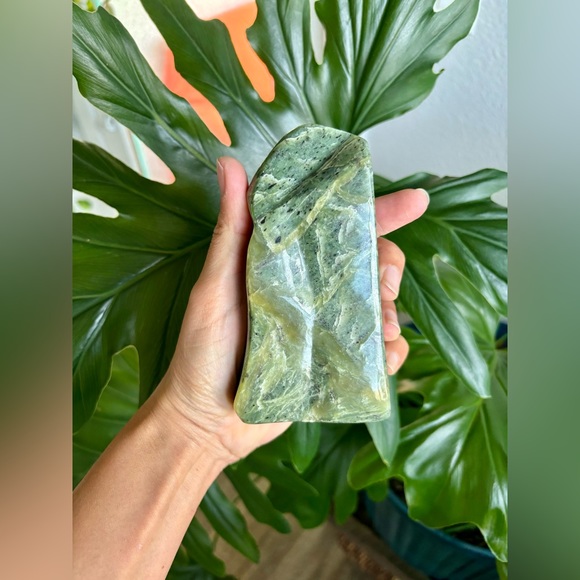 Nephrite Jade Freeform - Picture 5 of 8